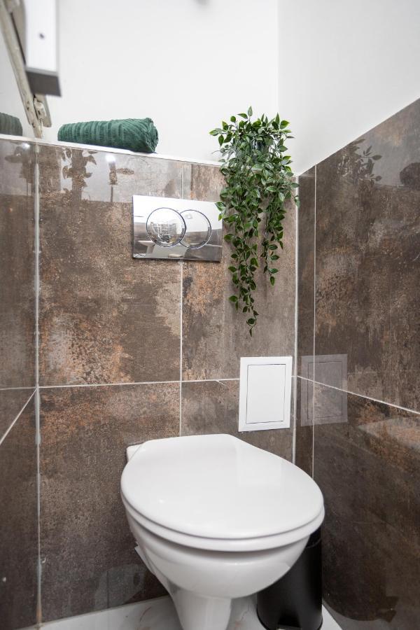 Green Goblin Apartment With Free Private Parking ブダペスト エクステリア 写真
