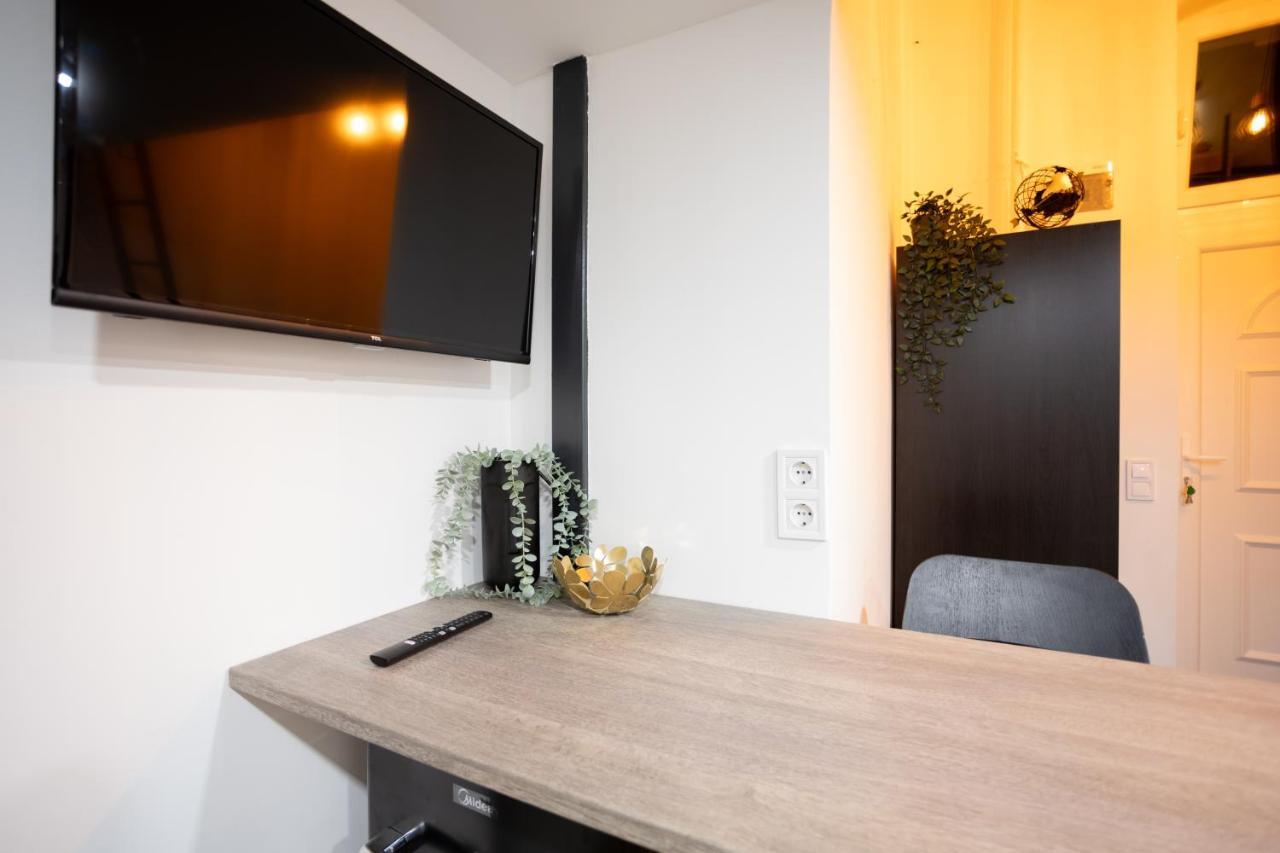 Green Goblin Apartment With Free Private Parking ブダペスト エクステリア 写真
